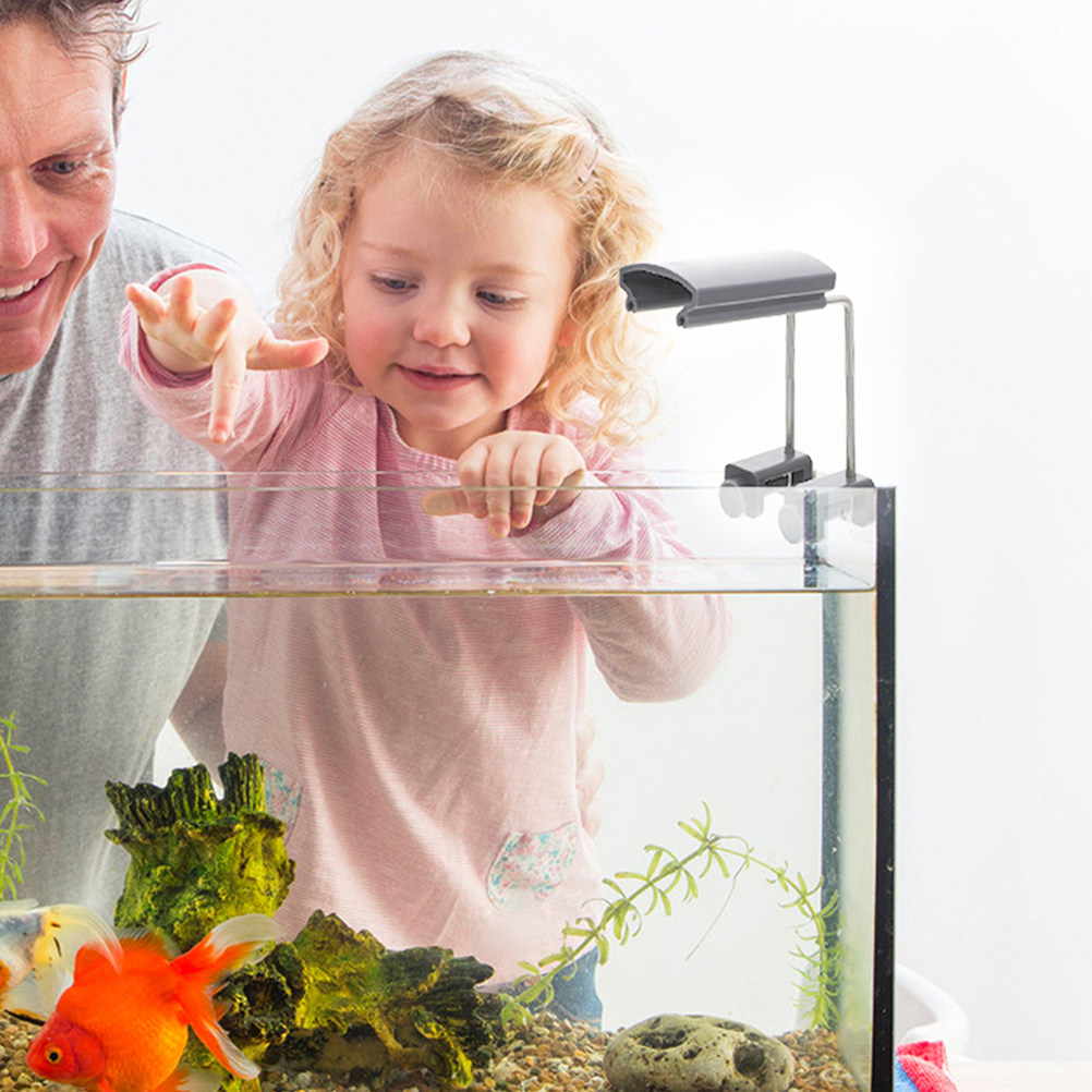 قطعتان من حامل إضاءة حوض السمك - مراجعة Aquarium Plants وسعره
